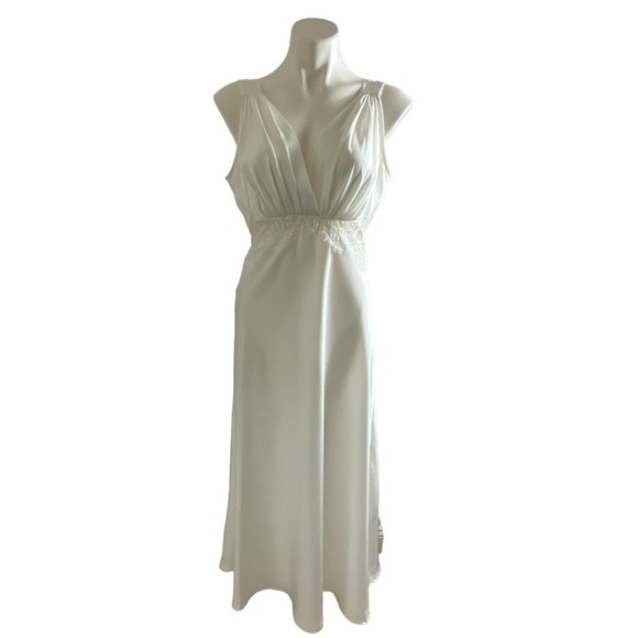 Vici Forever Mine Satin Lace Slip Midi Dress - Picture 6 of 16